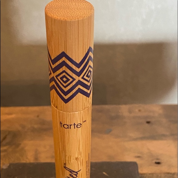 tarte Amazonian Clay Vegan lengthening Mascara - Picture 3 of 8